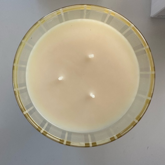 Nest Sunlit Yuzu & Neroli Three-Wick Candle, BRAND NEW - Picture 5 of 8